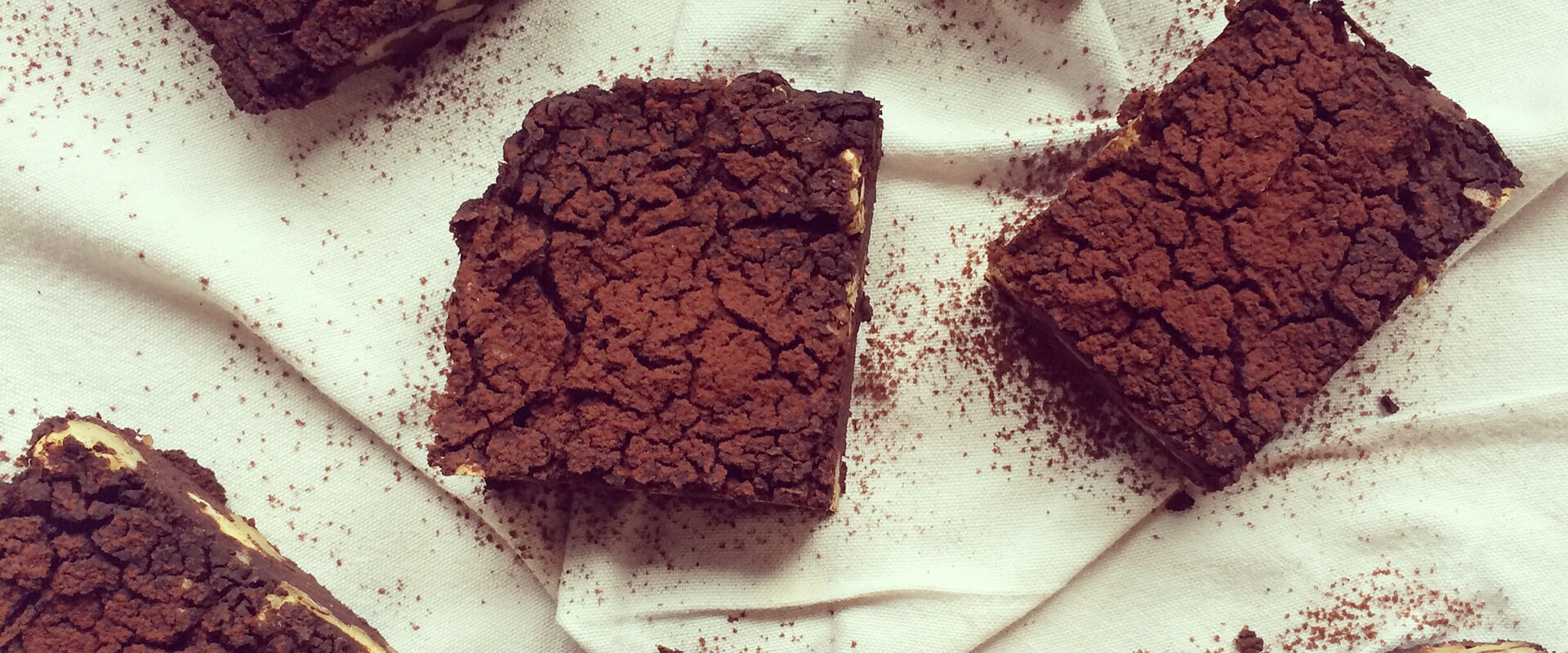 Brownies Cacao Noix Aux Haricots Blancs Bowl And Spoon Brownies Cacao Noix Aux Haricots Blancs Bowl And Spoon