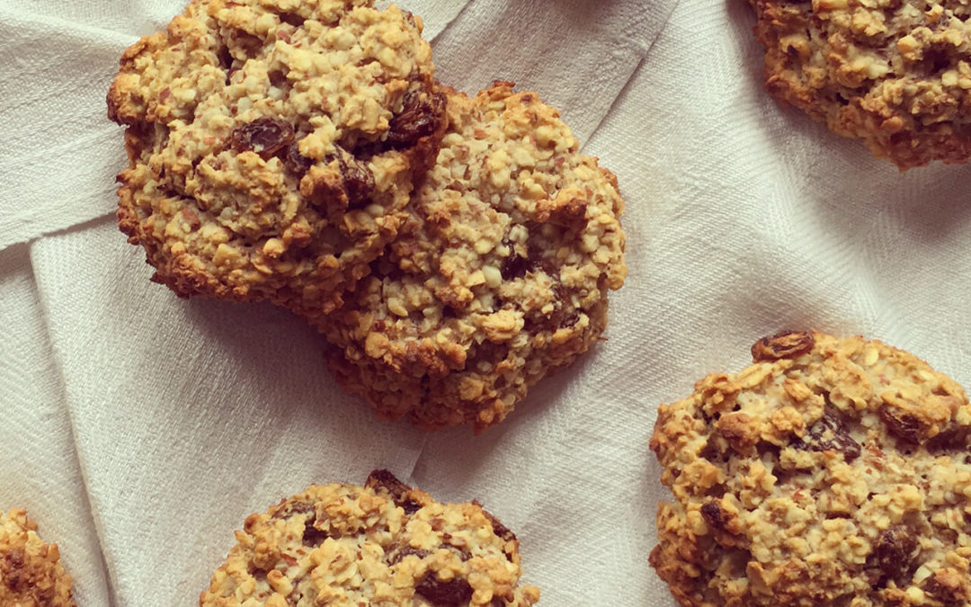 Cookies Avoine & Amandes Aux Raisins Secs - Bowl And Spoon