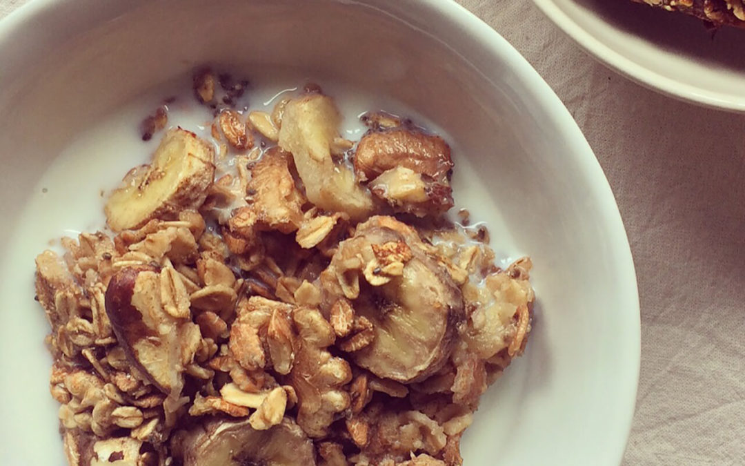 Porridge au four banane & noix