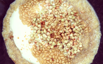 Porridge de quinoa aux graines de lin & de sarrasin